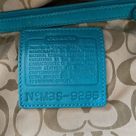 Coach Blk/White Shoulder Bag - Picture 9 of 9